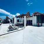 Penthouse Con Piscina Privada