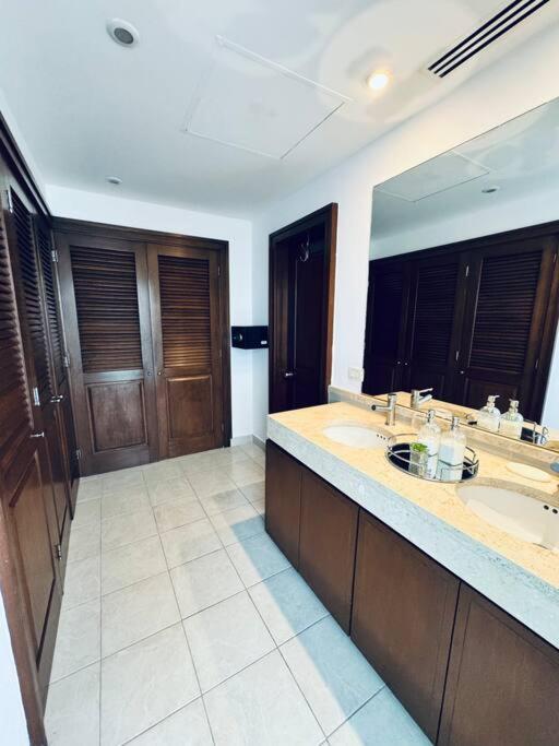 Penthouse Con Piscina Privada *